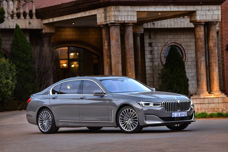  BMW 750Li xDrive (G12) 2019 года  (ZA) (фото 23 из 40)